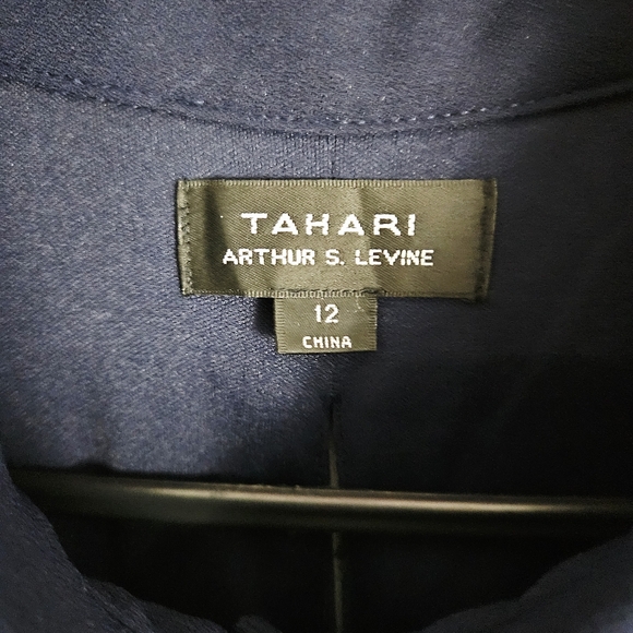 TAHARI | Kyle navy crepe sleeveless keyhole back shirt dress - Picture 5 of 11